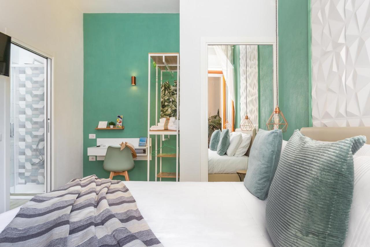 Hotel Domus Laetitiae Quartu SantʼElena Esterno foto