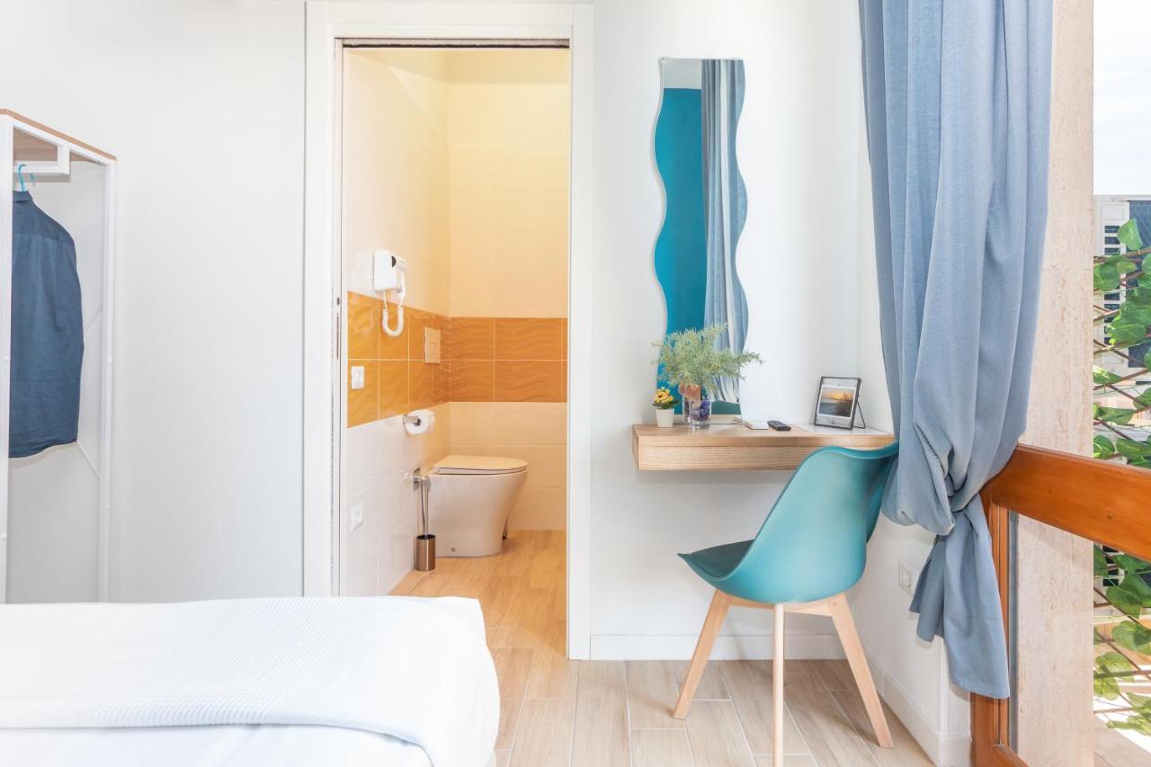 Hotel Domus Laetitiae Quartu SantʼElena Esterno foto